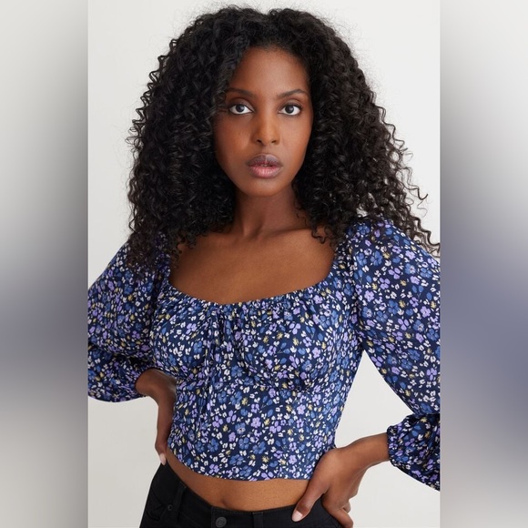 DYNAMITE Square Neck Blouse With Bubble Sleeves NWT - Picture 2 of 4